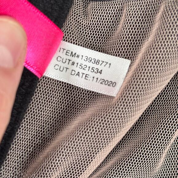 Torrid Betsey Johnson Bra 6 Black Lace Up Ruffle Pink Bow Underwire Soft Cups - Picture 11 of 11